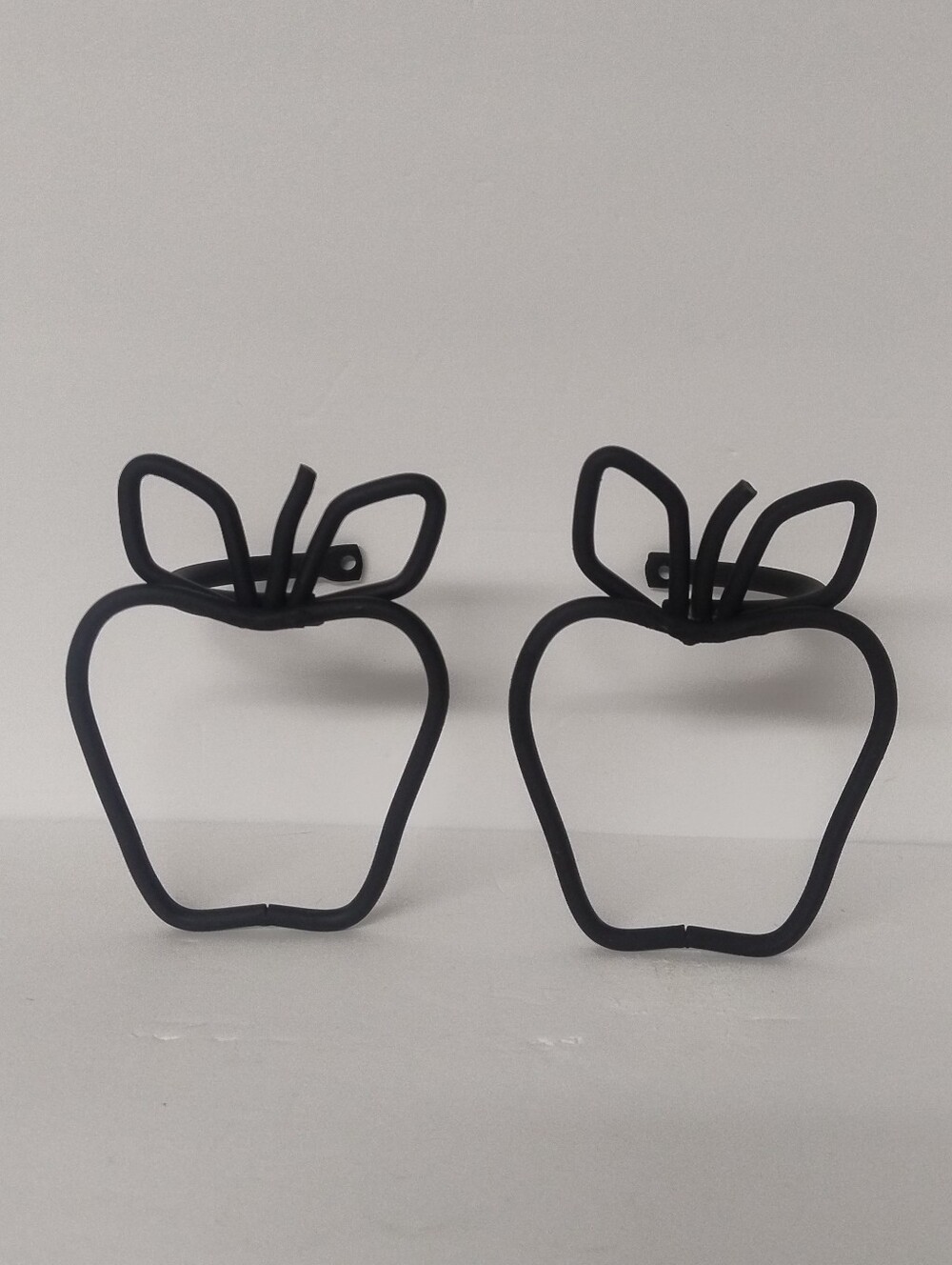 Vintage Tender Heart Treasures Apple-Shaped Wall Curtain Tiebacks Primitive Farm